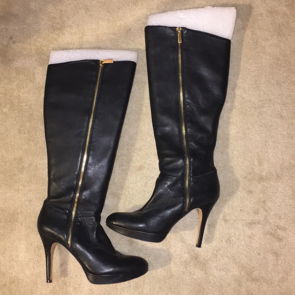 Vince Vamuto Wide leg boots.